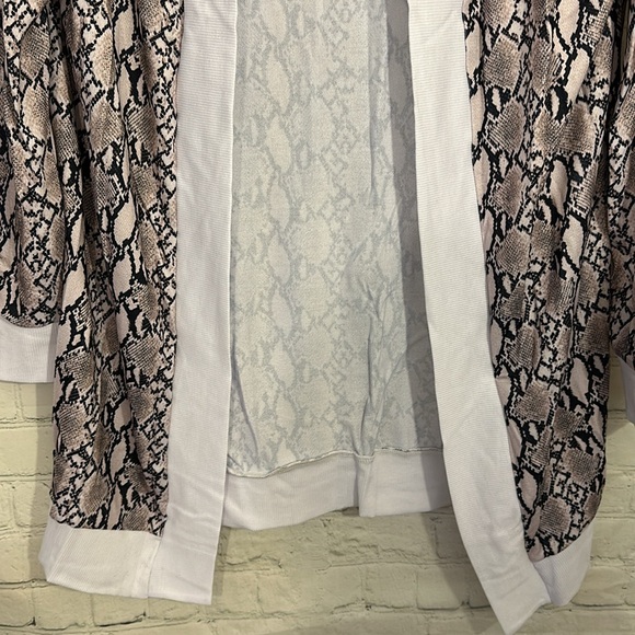 Snakeskin Pattern Women's Sweater - Picture 3 of 5